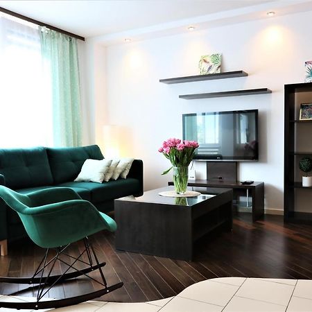 Stylish And Spacious By Cooee Apartments وارسو المظهر الخارجي الصورة